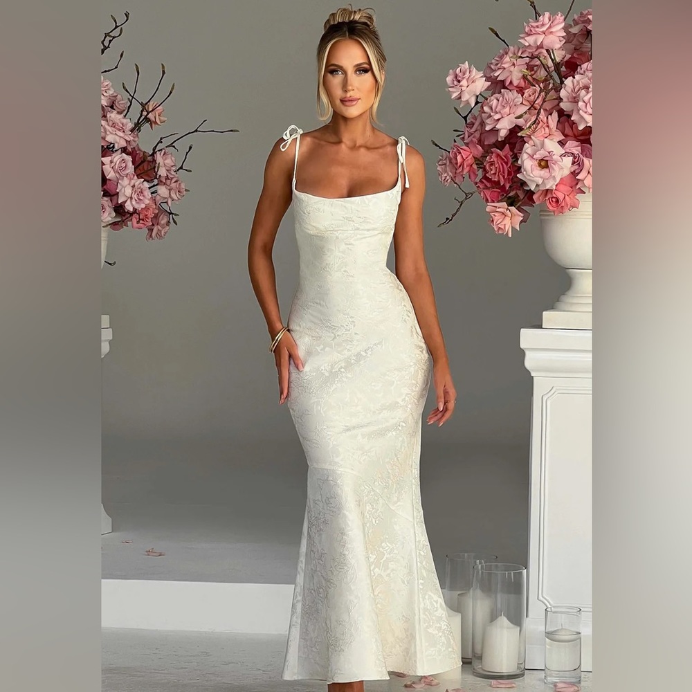 Babyboo WHITNEY dress in M